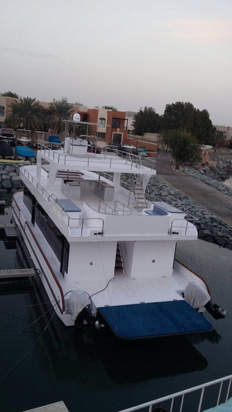 House Boat 75 feet